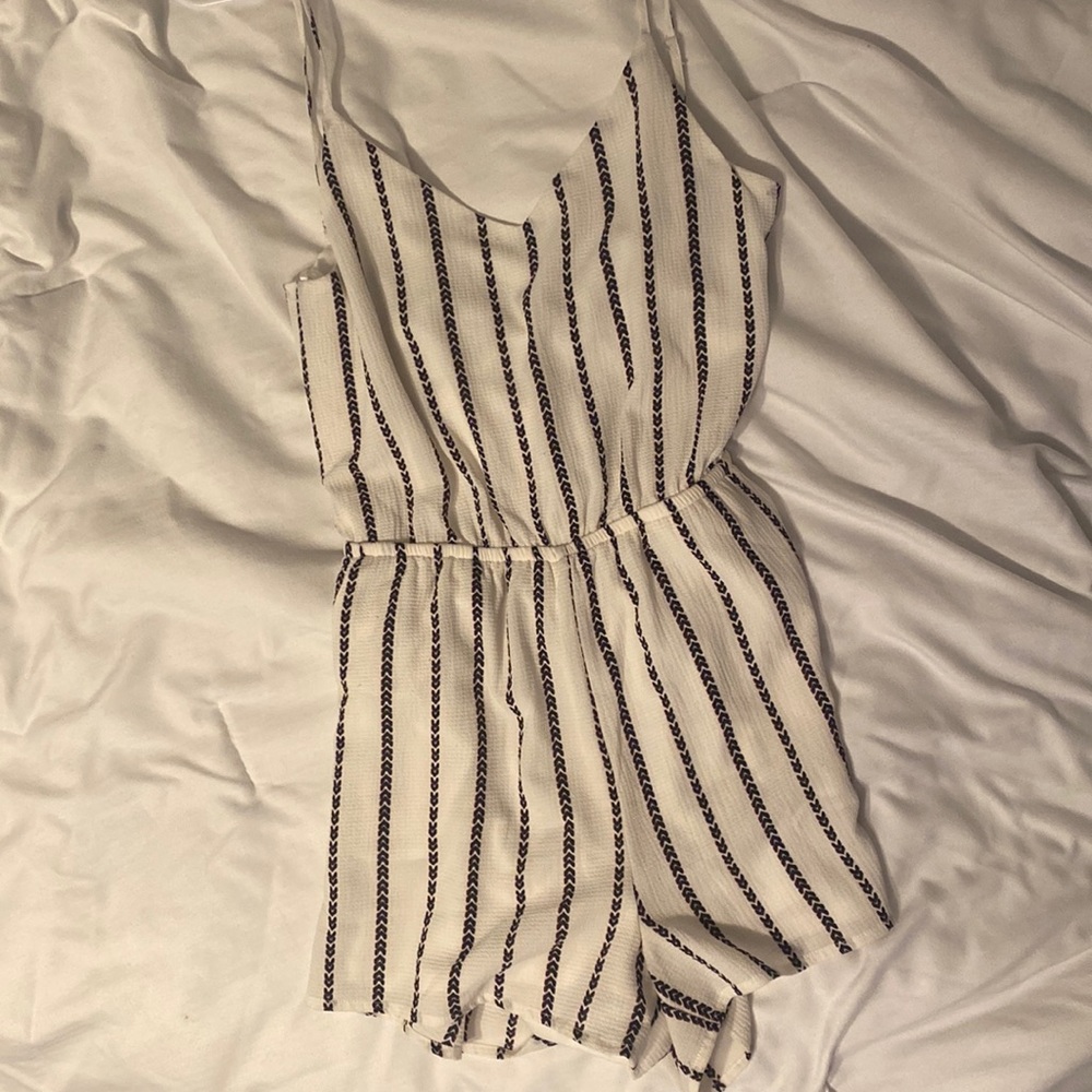 One Clothing Los Angeles Romper Size XS With Pockets!
